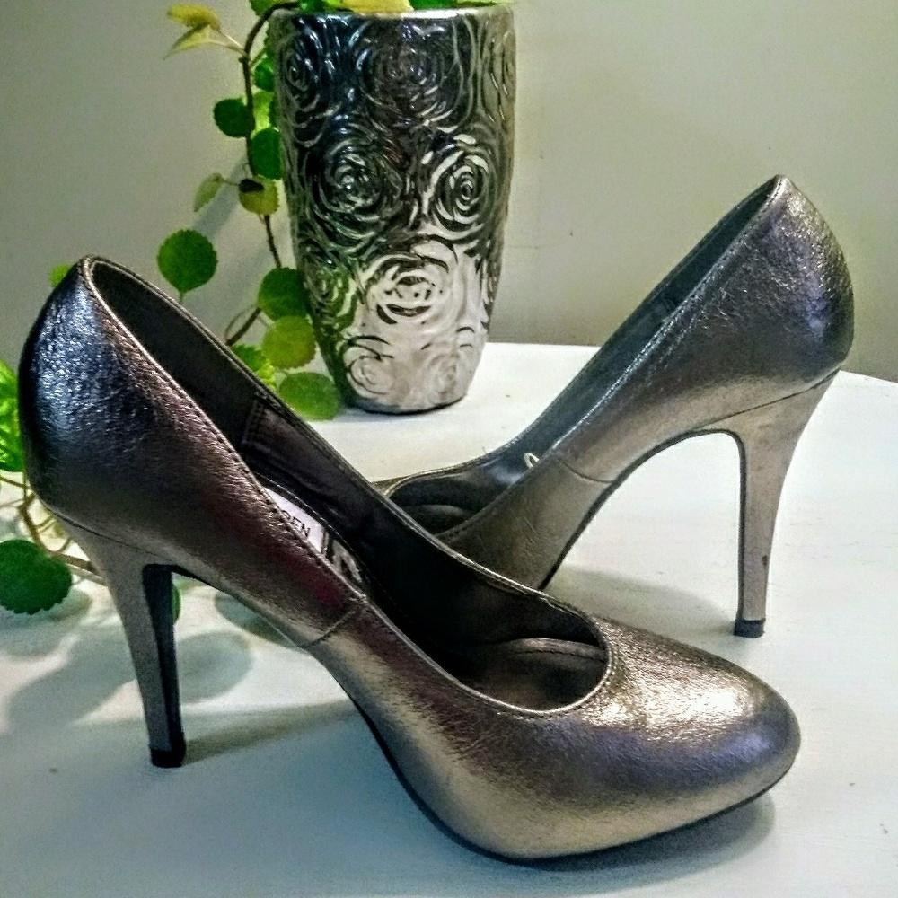 Steve Madden silver heels